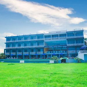 Trincomalee Beach Resort & Spa